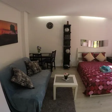 Estudio Morales Apartman *